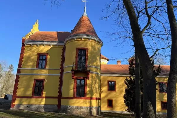 Castle Mlýnce view from south